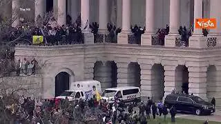 Assalto al Congresso Usa, i manifestanti sul palazzo di Capitol Hill