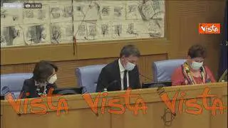 Renzi: "Costruttori? Noi lo siamo, ma vogliamo vedere il progetto o non si costruisce"