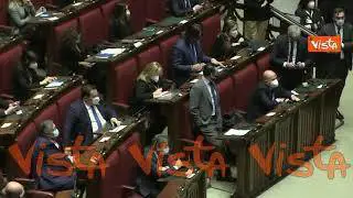 "Mastella! Mastellla!", il coro dell'opposizione durante l'intervento di Conte in Aula alla Camera