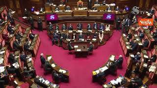 Conte: "Questa crisi ha aperto una ferita profonda". La reazione di Renzi
