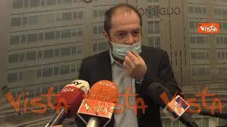 Usuelli (+Europa): “Fontana mi avrebbe fatto stare in ginocchio, la Lega mi ha dato le monetine”