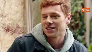 Uno sciame di api mostra come Covid si diffonde senza mascherina, l'inquietante spot portoghese