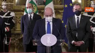 Consultazioni, Crimi (M5S) legge messaggio di un sindaco: “Italiani sono stufi dei teatrini”