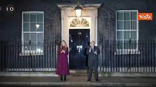 Johnson omaggia Sir Tom Moore con un applauso in Downing Street
