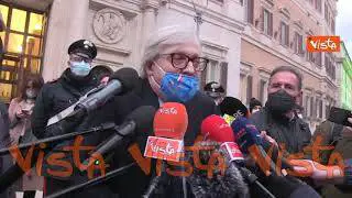 Sgarbi: “Mi auguro che base M5S voti no a Draghi su Rousseau”