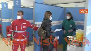 Vaccini, partita somministrazione AstraZeneca con apertura del Centro a Fiumicino