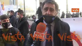 Lacrime e rabbia alla manifestazione ambulanti, "Chiediamo di aprire tavolo di crisi"