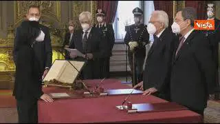 Dadone, Ministra alle politiche giovanili, al suo secondo giuramento