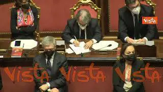 I ministri di Draghi seduti ai banchi di Governo in Aula al Senato