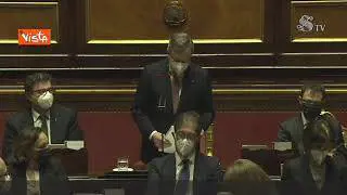 Lungo applauso per Draghi alla fine delle comunicazioni programmatiche al Senato