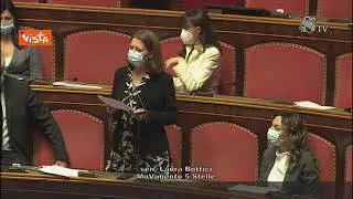 Bottici (M5s): "Oggi voto fiducia, ma non in bianco e per sempre"