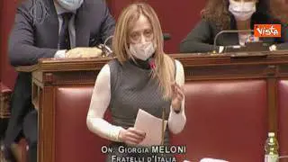 Meloni cita Brecht in Aula: "Da parte del torto perché altri posti occupati"