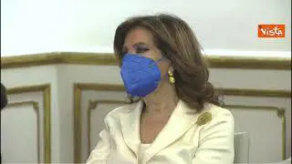 Speranza: "Vaccino diritto di tutti, non privilegio di pochi"