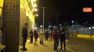 Teatri chiusi, la protesta silenziosa delle sale. Luci accese a Napoli al Mercadante e al Nuovo