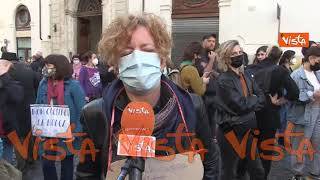 “Il settore sta morendo”. Le voci dei lavoratori dello spettacolo a Montecitorio