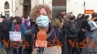 “Il settore sta morendo”. Le voci dei lavoratori dello spettacolo a Montecitorio