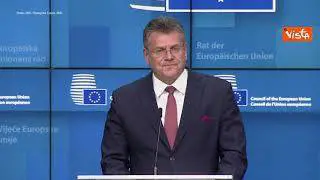 Vaccini UE, Šefčovič: “Aspettiamo 300 mln dosi nel 2° trimestre, Stati membri siano pronti”