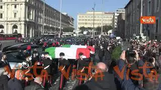Funerali di Stato Iacovacci e Attanasio, l'arrivo delle bare avvolte nel tricolore