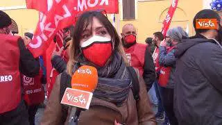 I lavoratori del trasporto aereo scioperano a Montecitorio: "Siamo tornati ai livelli di 25 anni fa"