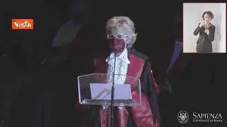 Elena Cattaneo: “Conoscenza e studio strumenti fondamentali per conquistare la propria indipendenza”