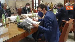 Produzione vaccini, il ministro Giorgetti incontra il Commissario Ue Breton al Mise, le immagini