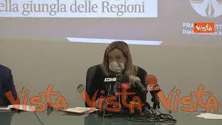 Meloni: "No obbligo vaccinale, la gente va convinta"