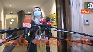 L'annuncio delle dimissioni del Segretario al Nazareno, il “Noo!” (semiserio) di un passante