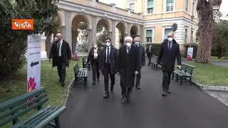 Il Presidente Mattarella si è vaccinato allo Spallanzani, le immagini