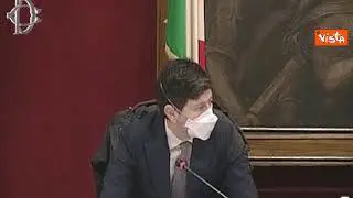 Speranza: "Nel prossimo trimestre 50 milioni di vaccini"