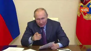 Sputnik, Putin: "Ue protegge i cittadini o gli interessi delle case farmaceutiche?"