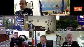 Draghi, non funziona l'audio in conferenza, gag con Ministra Carfagna: "Non la sentiamo Presidente"