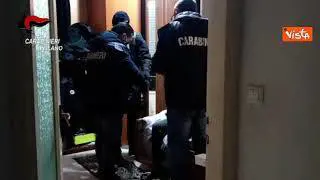 Sequestrato e costretto a cedere il Pin della carta di credito, 4 arresti