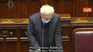 Il ministro dell'Istruzione Bianchi: "Governo al lavoro per rientro a scuola"