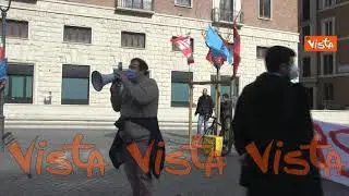 ”No delivery day” Le immagini della manifestazione dei rider a Piazza San Silvestro a Roma