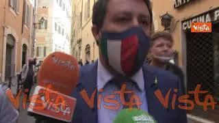 Salvini esce da Montecitorio: “Lascio che di poltrone si occupino gli altri"