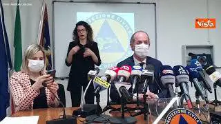 Prenotazione vaccini, Zaia chiama il numero verde in diretta per vedere se funziona