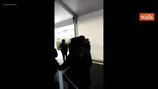 Caos alla Mostra D'Oltremare a Napoli per i vaccini, attese di ore