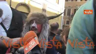 Lo “sciamano di Montecitorio” Hermes Ferrari: “Ho dovuto camuffarmi per farmi ascoltare”