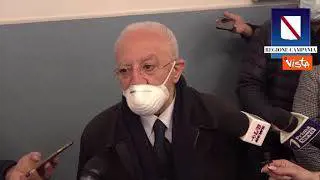 De Luca: "Se non si vaccina la popolazione niente riaperture"