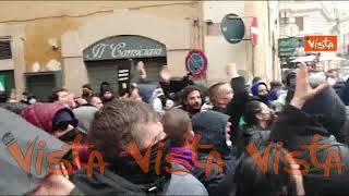 "Libertà, vogliamo lavorare" le grida dei manifestanti di #ioapro in centro a Roma