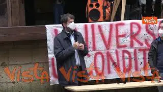 Franceschini all’occupazione del Globe Theatre, “Non sono controparte ma il vostro rappresentante”