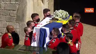 Funerali Principe Filippo, l'arrivo delle Regina e il corteo funebre