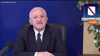 De Luca: "Ristoranti aperti ma coprifuoco alle 22 è presa in giro per i ristoratori"
