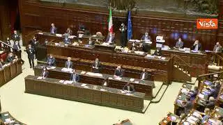 Draghi a Montecitorio, standing ovation alla fine del discorso