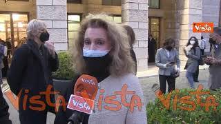 “Si torna alla normalità”. I primi spettatori del Teatro dell’Opera di Roma nella sera di riapertura