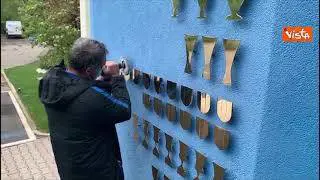 Scudetto Inter, alla Pinetina lucidano i vecchi trofei