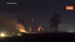 L'esercito israeliano bombarda i tunnel di Hamas: "Colpiti 150 bersagli"