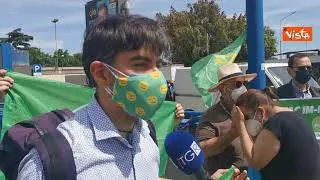 Sit-in di Europa Verde fuori dalla Metro a Roma, troppe le scale mobili ferme nelle stazioni