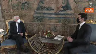 Mattarella consegna l’onorificenza di “Grande Ufficiale” a Roberto Bolle