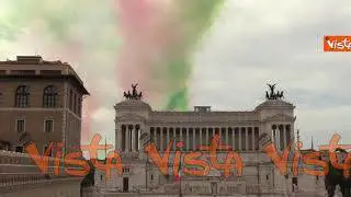 2 Giugno, lo spettacolo del volo delle Frecce Tricolori sopra l’Altare della Patria